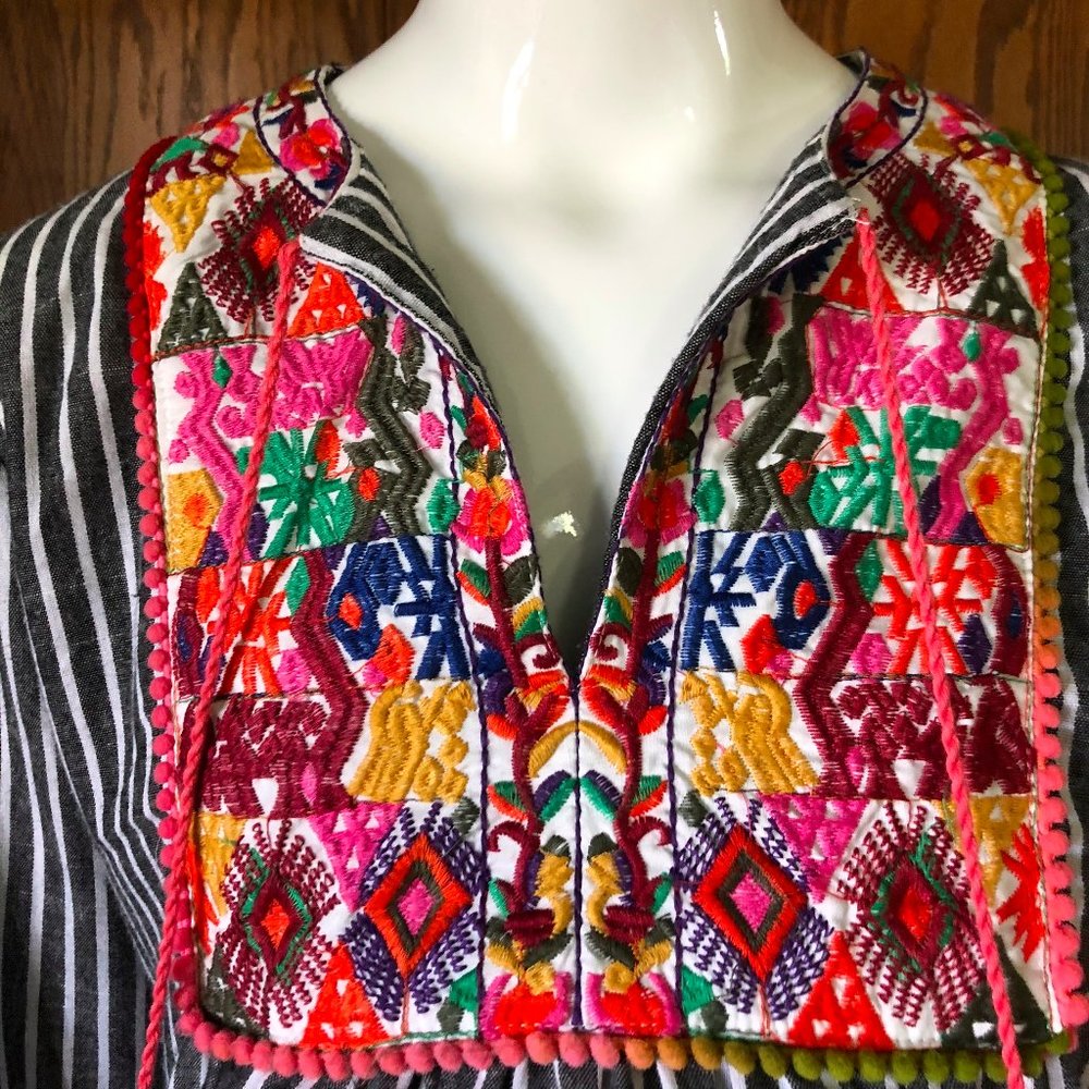Velzera Boho Embroidered Top L